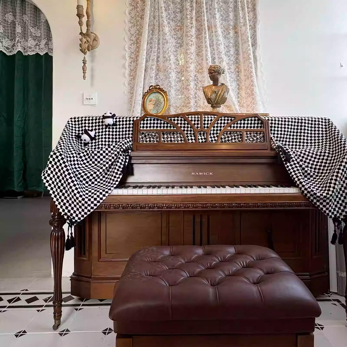 Checkered Jacquard Piano Dust Cover with Tassels: Elegant Piano Protector