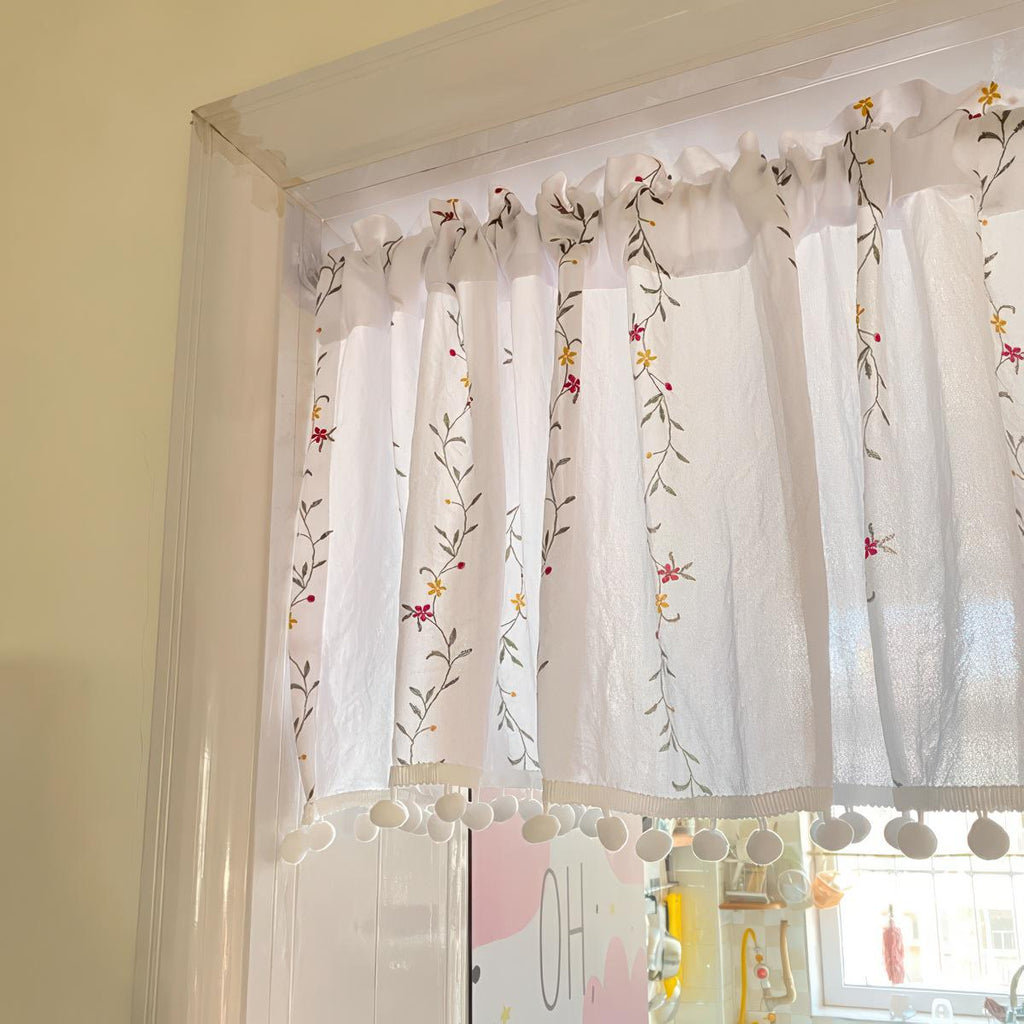 French Country Floral Cafe Curtain: Pom Pom Trim, Width 140cm (55")，Height 40-260cm (16-102")