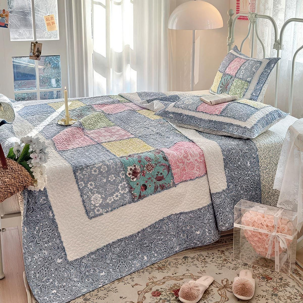 Cotton Patchwork Quilt Set: Boho Farmhouse Bedding with Pillowcases