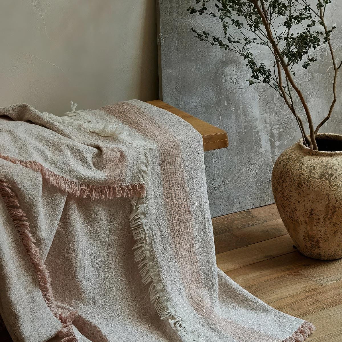 Dusty Pink Jacquard Woven Throw: Linen Cotton Woven Frayed Blanket (245x250cm)