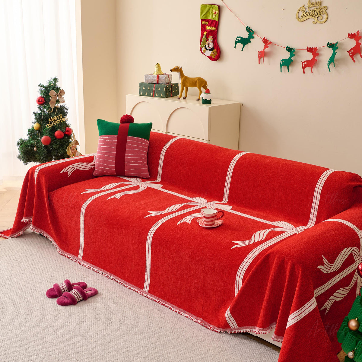 Reversible Chenille Christmas Throw | Red Bowknot Sofa Cover