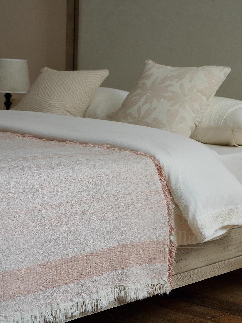 Dusty Pink Jacquard Woven Throw: Linen Cotton Woven Frayed Blanket (245x250cm)