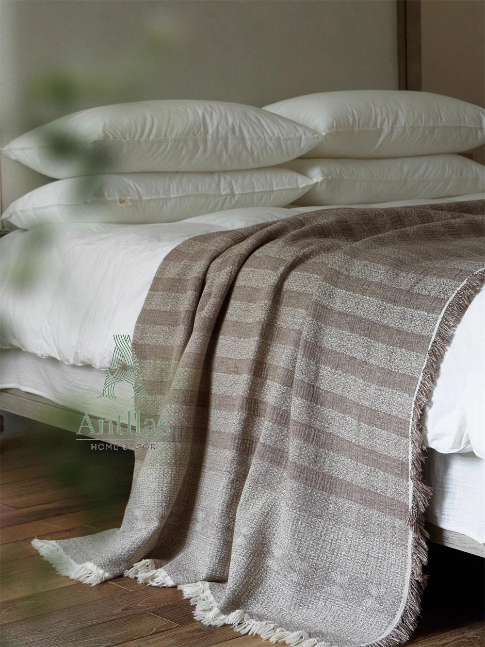 Oversized Linen Cotton Bed Throw: Jacquard Woven Frayed Blanket (245x250cm)