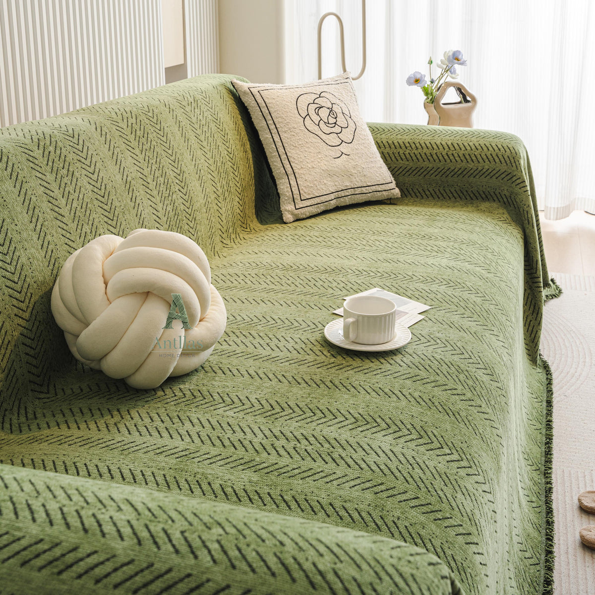 Water Resistance Chenille Sofa Cover, Pet Couch Protector, Non-Slip Sectional Throw, Washable