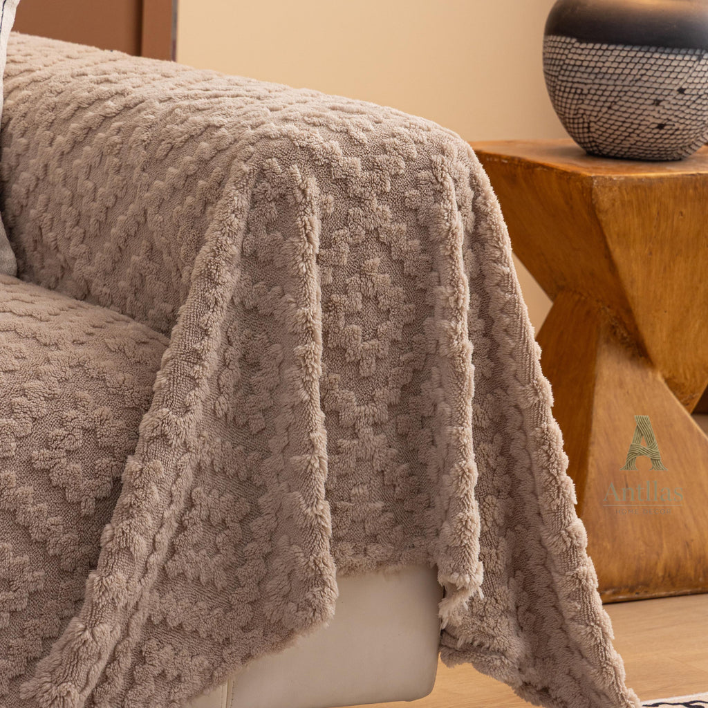 Plush Fleece Sofa Throw, Heavyweight Teddy Blanket, Zero Shedding Couch Cover