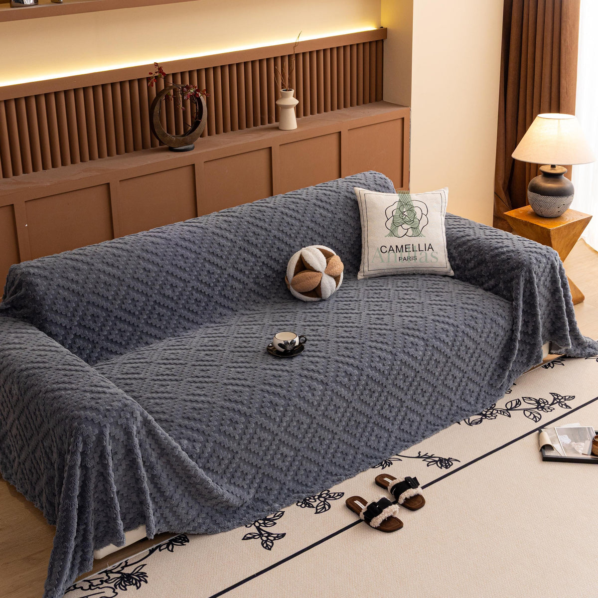 Plush Fleece Sofa Throw, Heavyweight Teddy Blanket, Zero Shedding Couch Cover