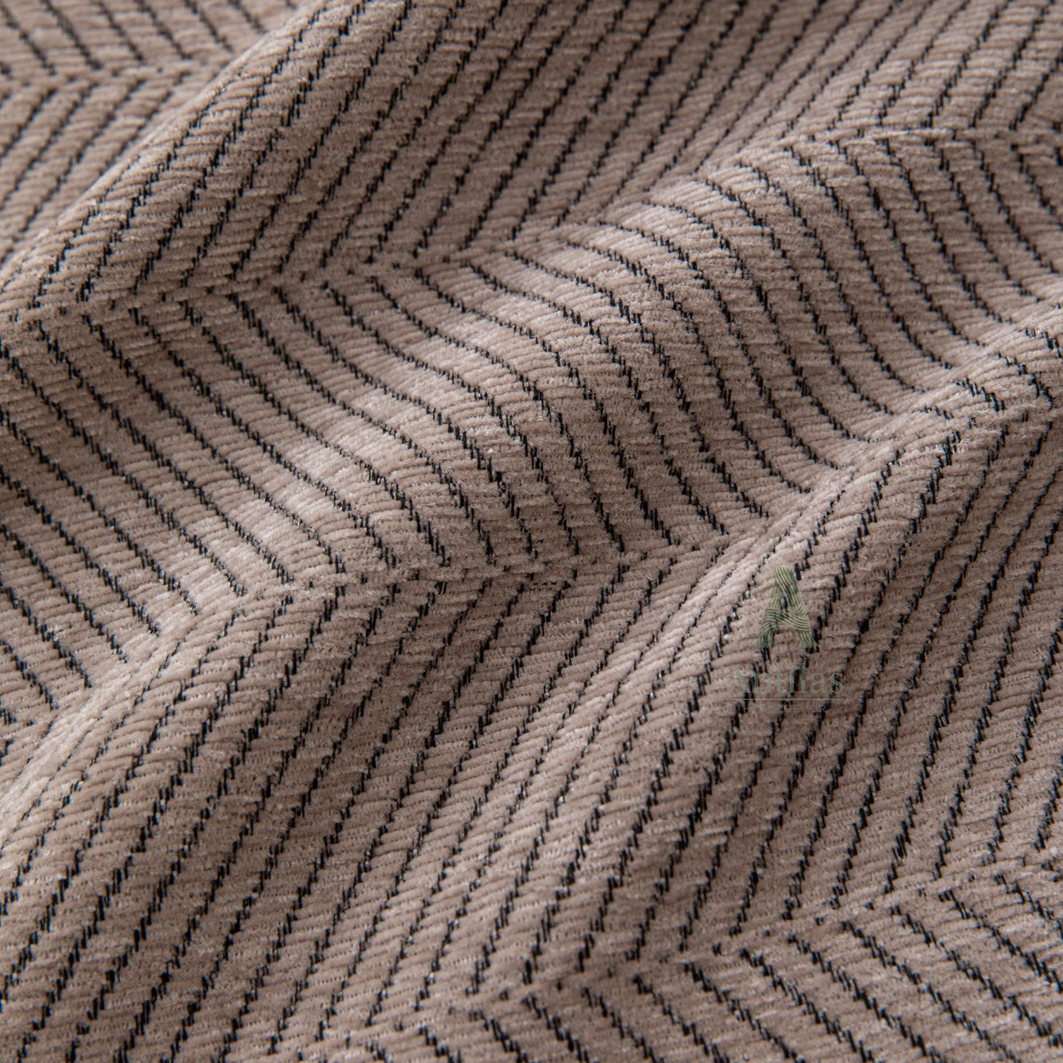 Thick Chenille Sofa Cover, Geometric Tufted Throw Blanket with Tassels, Couch Protector